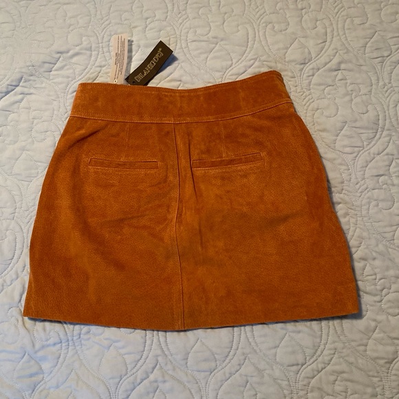 NEW BLANK NYC Snap Front Suede Skirt, Size 26 - Picture 2 of 11